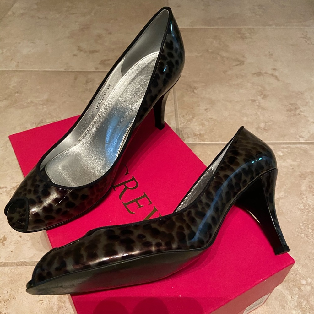 J crew peep toe pump